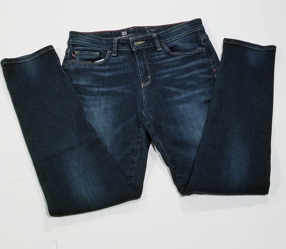 Liz Claiborne Denim - Liz Claibourne blue jeans